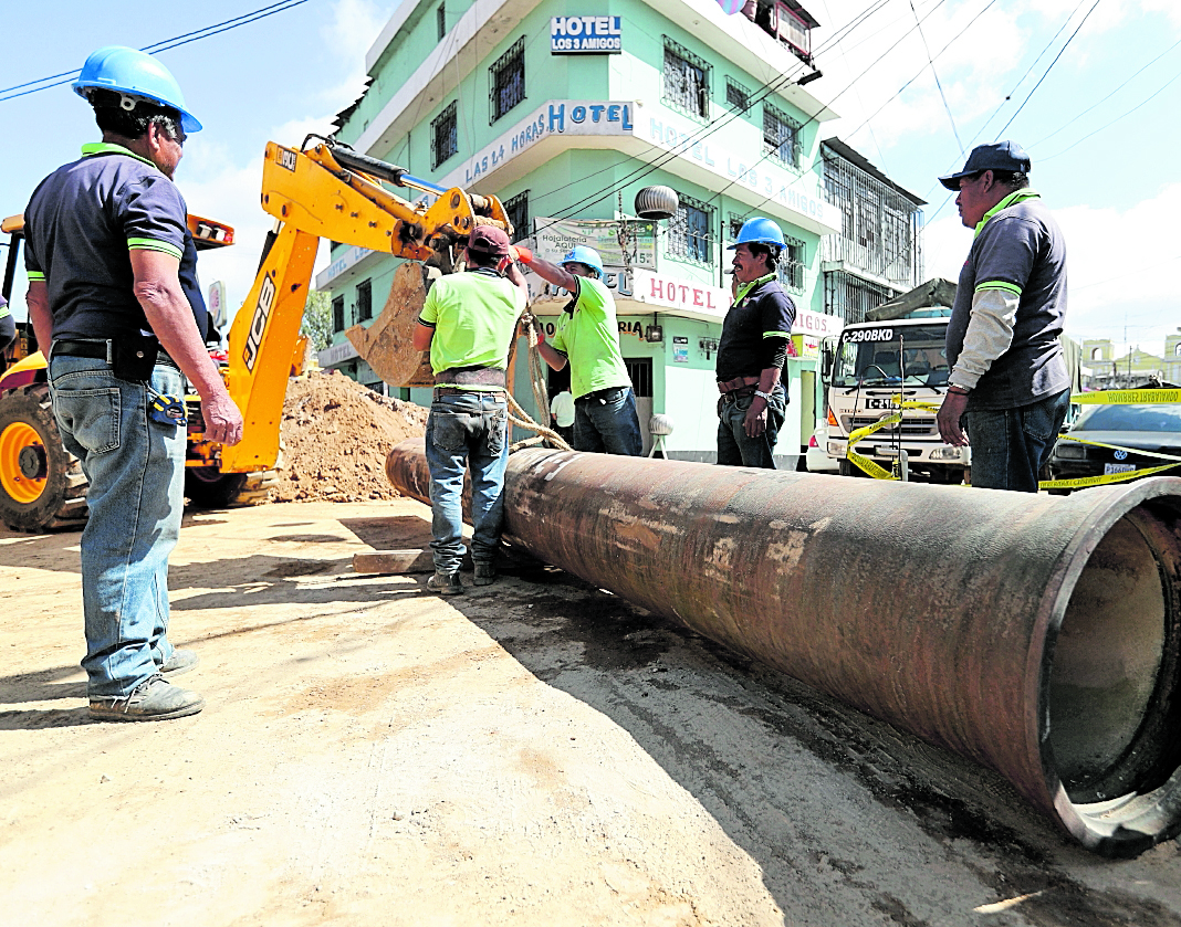 Los trabajos que se efectuarán en la Calle Martí y 13 avenida a partir de hoy tendrán impacto vial, se informó en Emetra.(Foto Prensa Libre: Hemeroteca PL)
