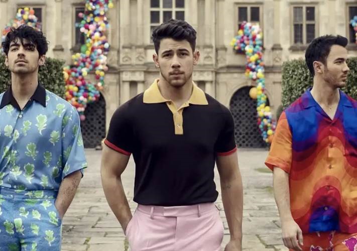 Los Jonas Brothers  promocionan la canción “Sucker”. (Foto Prensa Libre: Universal Music)