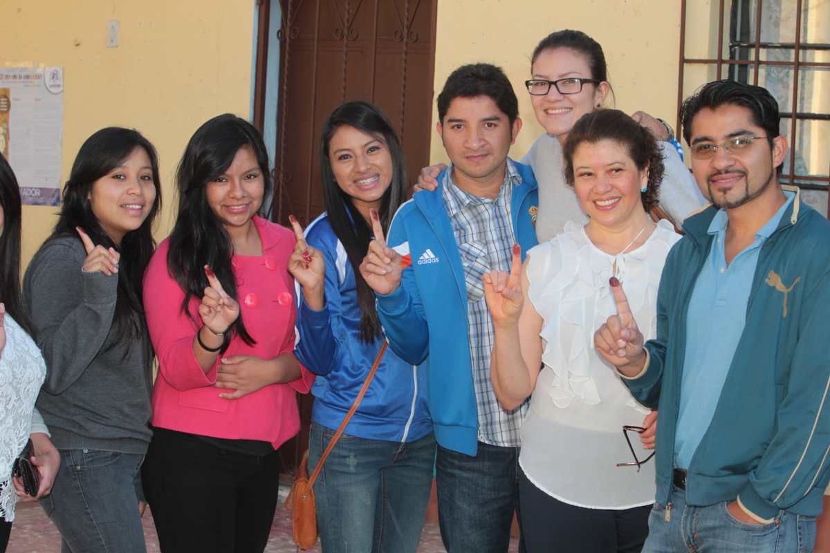 Los jóvenes dominan el padrón electoral, lo que obliga a los partidos políticos a replantear sus estrategias de campaña. 