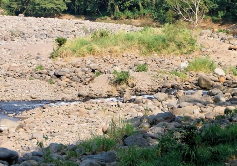 El monitoreo de Insivumeh reporta que diez ríos, de los que vigilan constantemente, están por debajo de su nivel, lo que podría representar escasez de vital líquido para las comunidades que viven en sus alrededores. (Foto Prensa Libre: Hemeroteca PL)