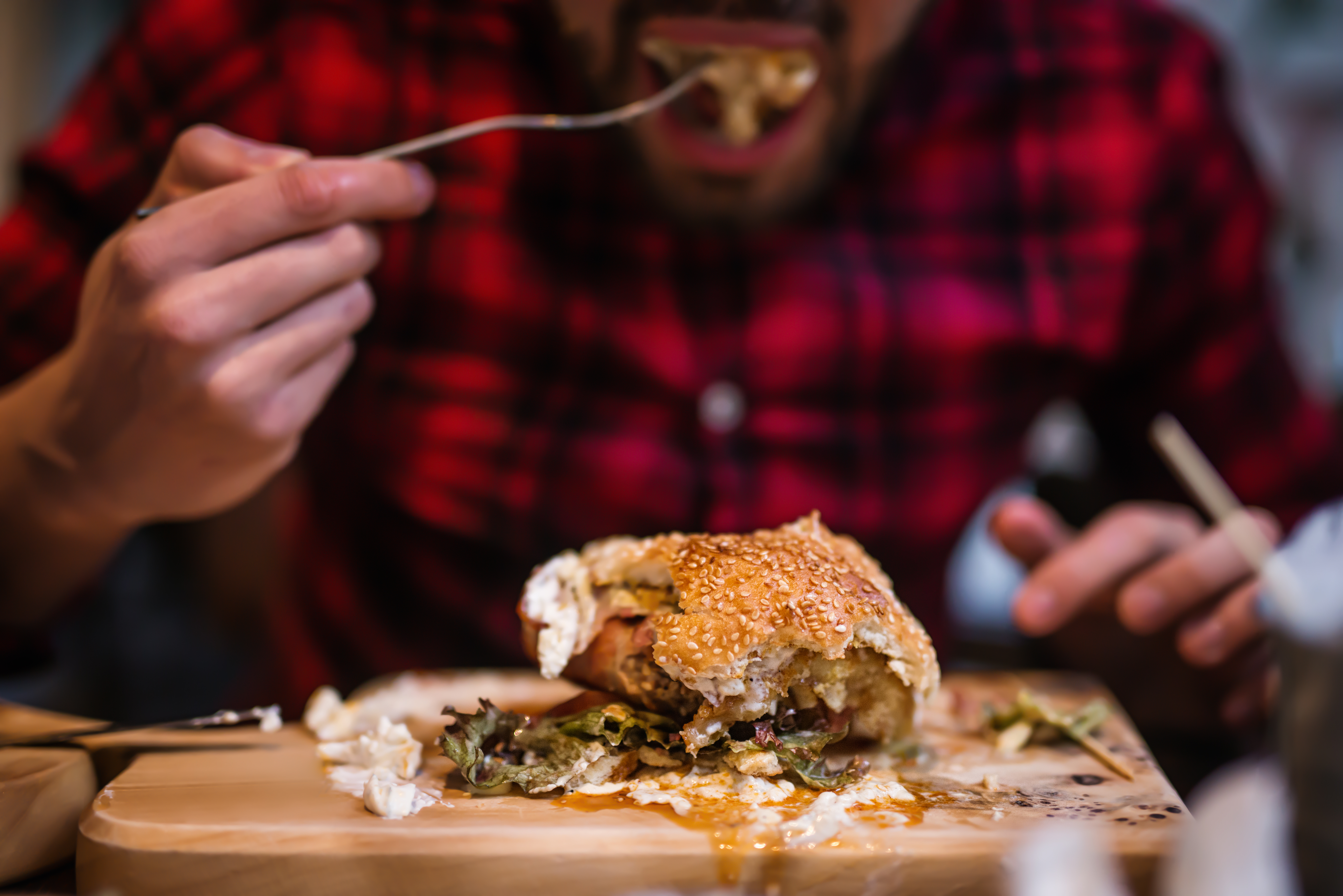 Los alimentos que contienen grasas trans no deberían estar incluidos en una dieta sana. (Foto Prensa Libre: Shutterstock)