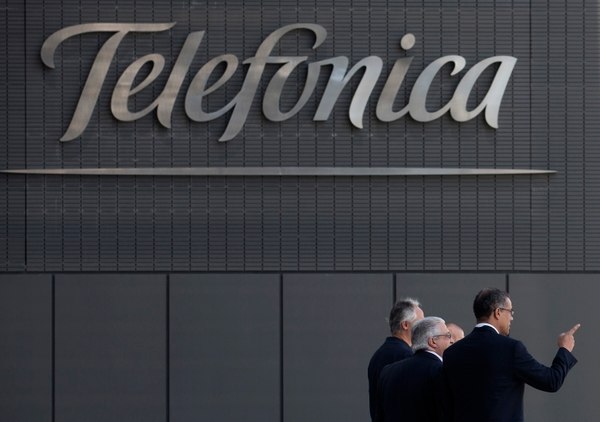 La Superintendencia de Competencia analizará si Telefónica en El Salvador podrá finalizar la venta de sus activos. (Foto Prensa Libre: AP)