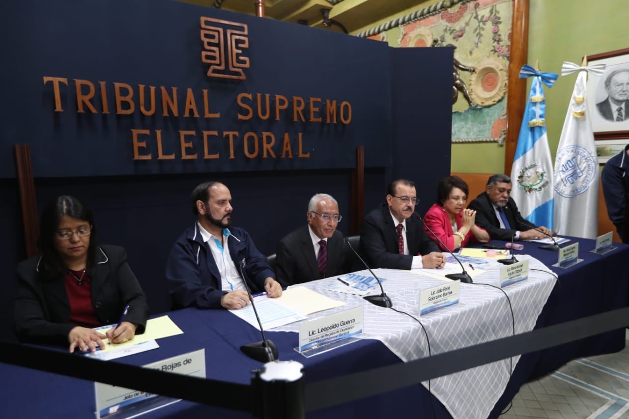 Magistrados del TSE informan sobre el cierre del padrón electoral e inscripción de candidatos. Foto Prensa Libre: Óscar Rivas