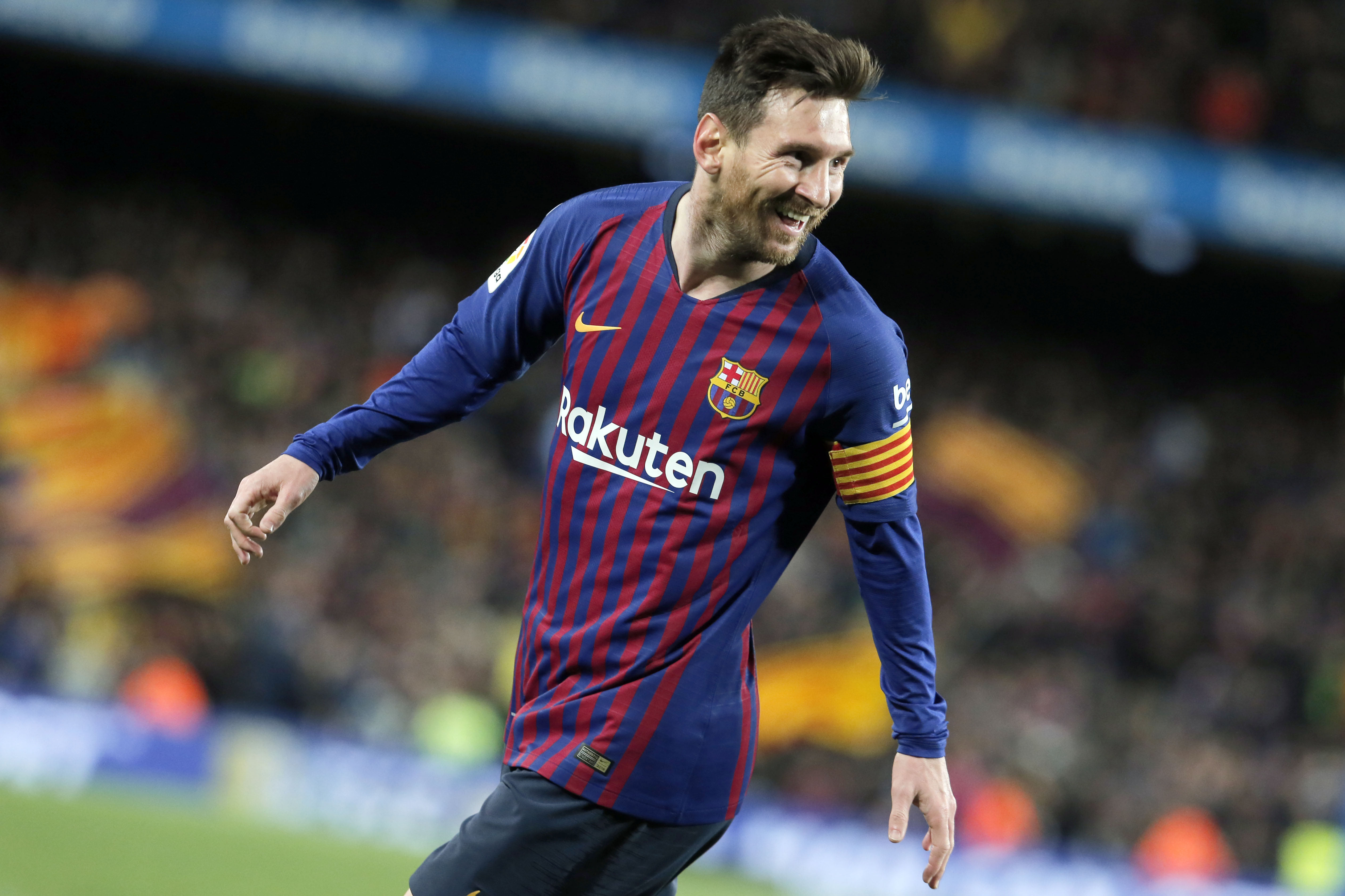 Lionel Messi espera tener una noche mágica en el Teatro de los Sueños. (Foto Prensa Libre: AFP)