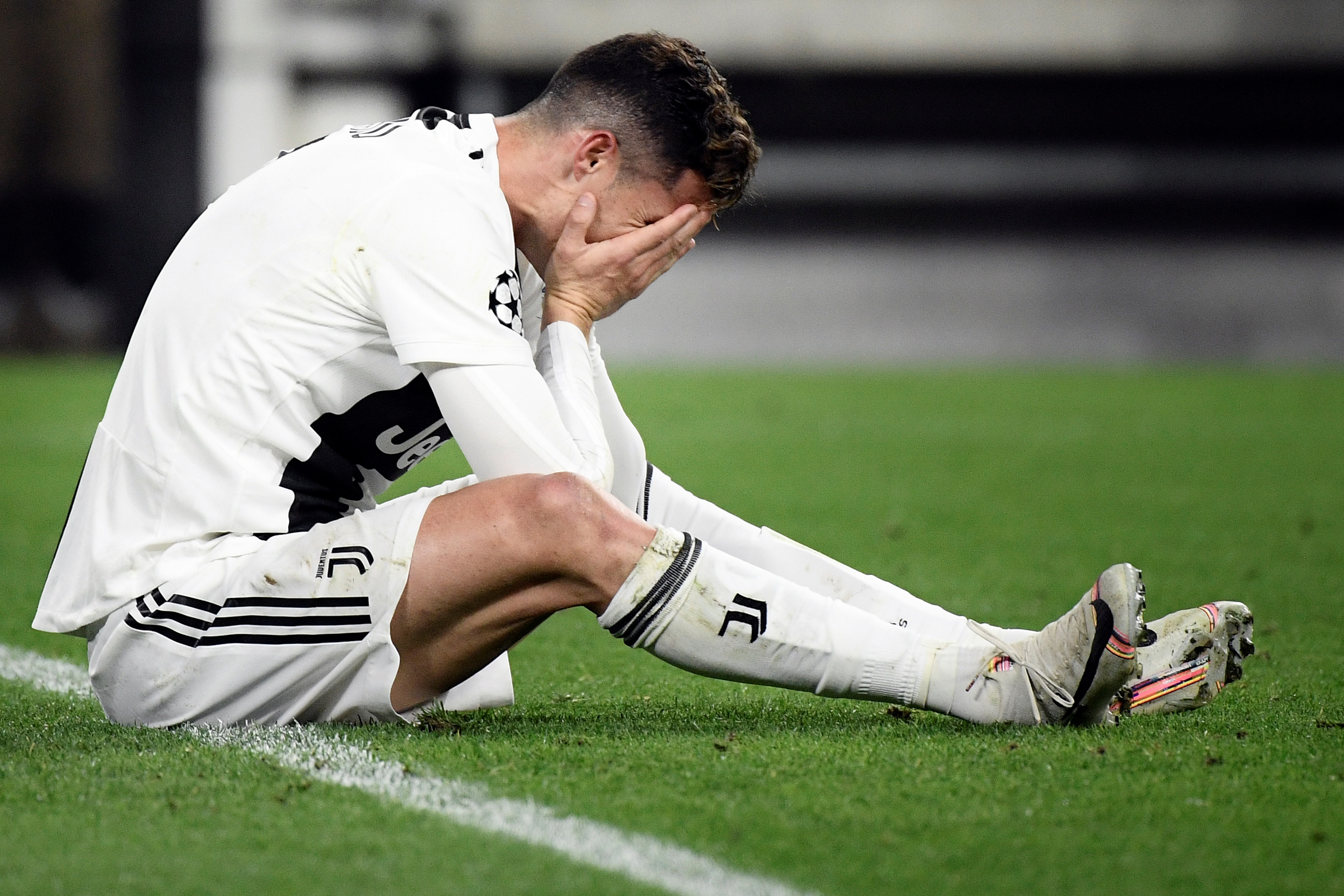 A pesar del esfuerzo de Cristiano Ronaldo el proyecto de la Juventus en Champions volvió a fracasar. (Foto Prensa Libre: AFP)