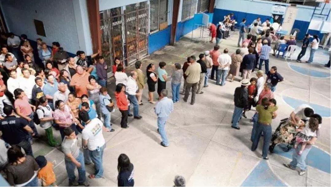 Los electores manifiestan varios motivos por los cuales votarían por su candidato preferido a la presidencia del país. (Foto Prensa Libre: Hemeroteca PL)