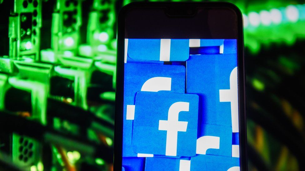 Facebook tiene 43 organizaciones de verificación de datos trabajando alrededor de todo el mundo. (Foto Prensa Libre: Getty Images)