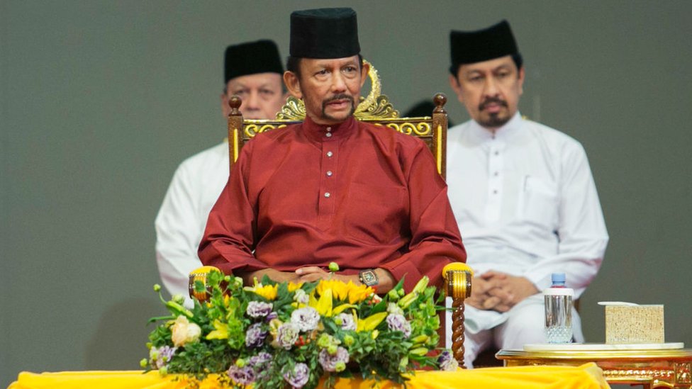 El sultán de Brunéi impulsa una aplicación más estricta de la sharia. Foto:Getty Images