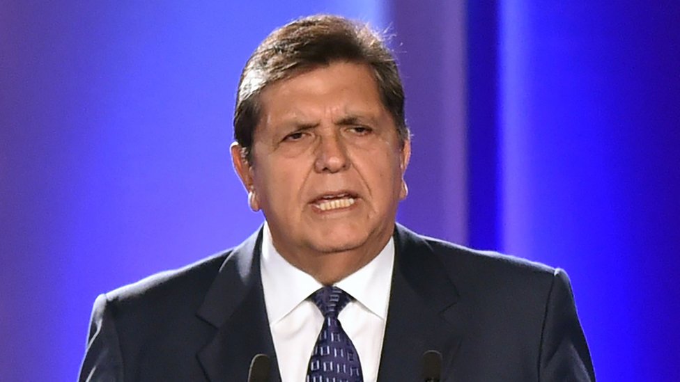 Alan García: de qué acusaban al expresidente de Perú que se suicidó cuando lo fueron a detener