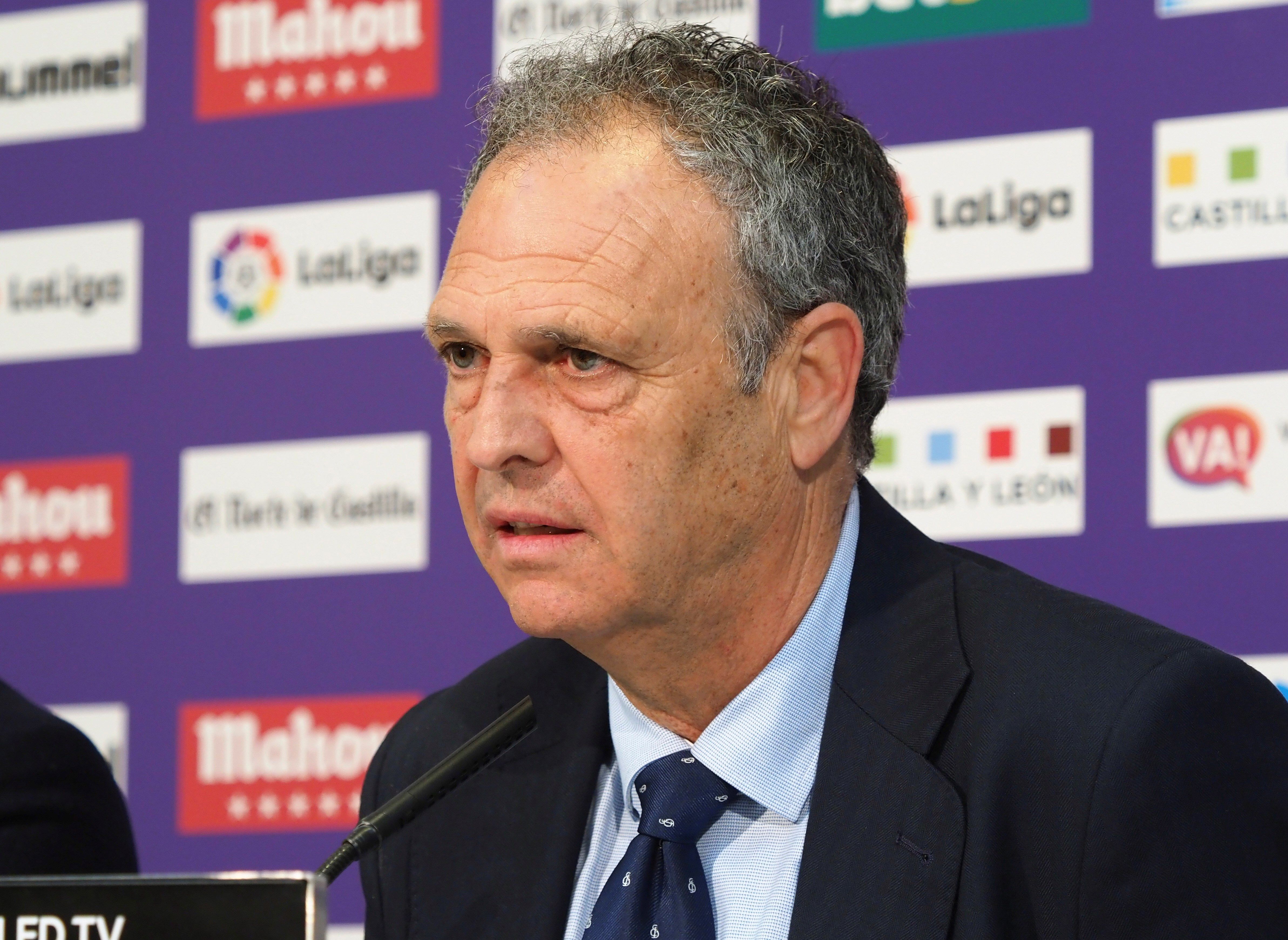 El técnico del Sevilla, Joaquín Caparrós anunció que padece leucemia crónica. (Foto Prensa  Libre: EFE)