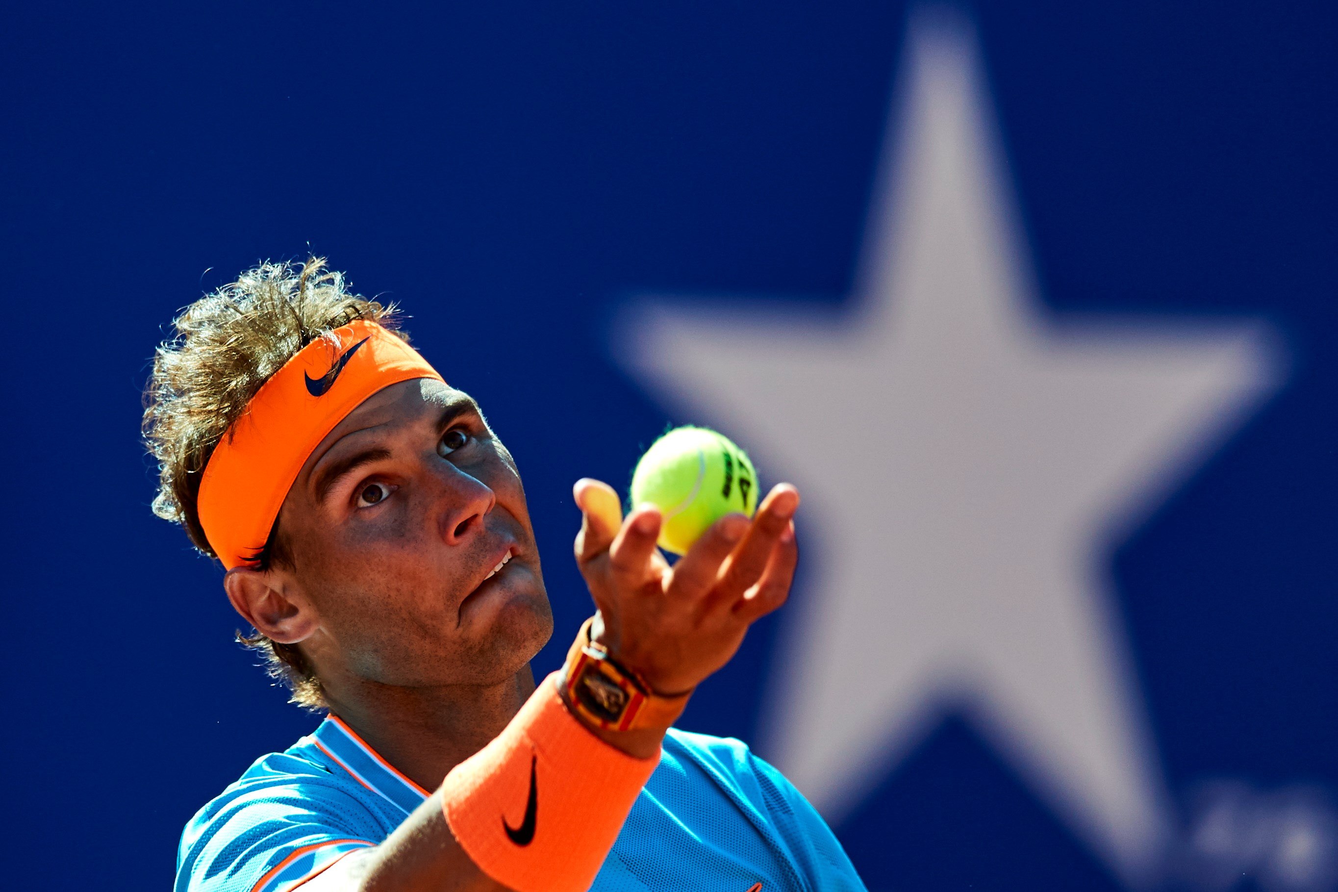 GRAFCAT7768. BARCELONA, 24/04/2019.- El tenista español Rafael Nadal durante el partido de segunda ronda del Barcelona Open Banc Sabadell-Trofeo Conde de Godó que ha disputado contra el argentino Leonardo Mayer. EFE/Alejandro García