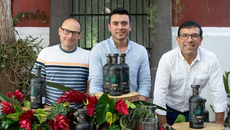 Representantes de Industria Licorera de Guatemala presentaron el nuevo gin guatemalteco