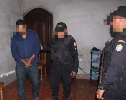 Capturan a hombre señalado de matar a tres mujeres en El Chal, Petén
