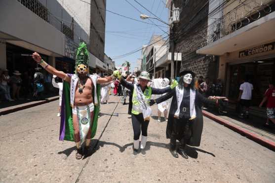 Una de las características de la Huelga de Dolores es la sátira con que se expone a los servidores públicos. Foto Prensa Libre: Juan Diego González