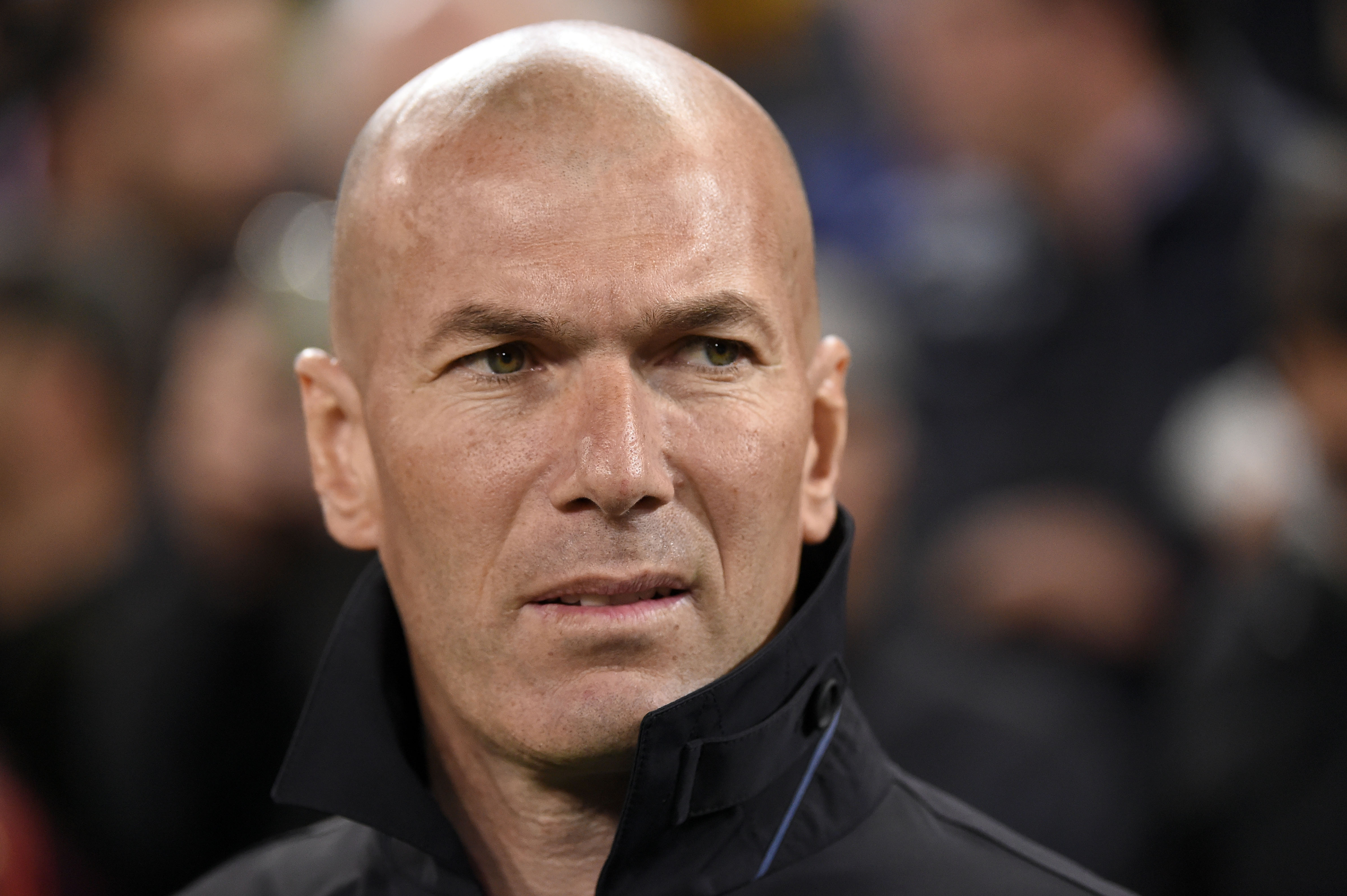 Zinedine Zidane, técnico del Real Madrid, ya piensa en la próxima temporada. (Foto Prensa Libre: AFP)
