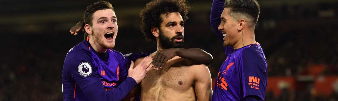 Así festejó Mohamed Salah contra el Southampton. (Foto Prensa Libre: AFP)