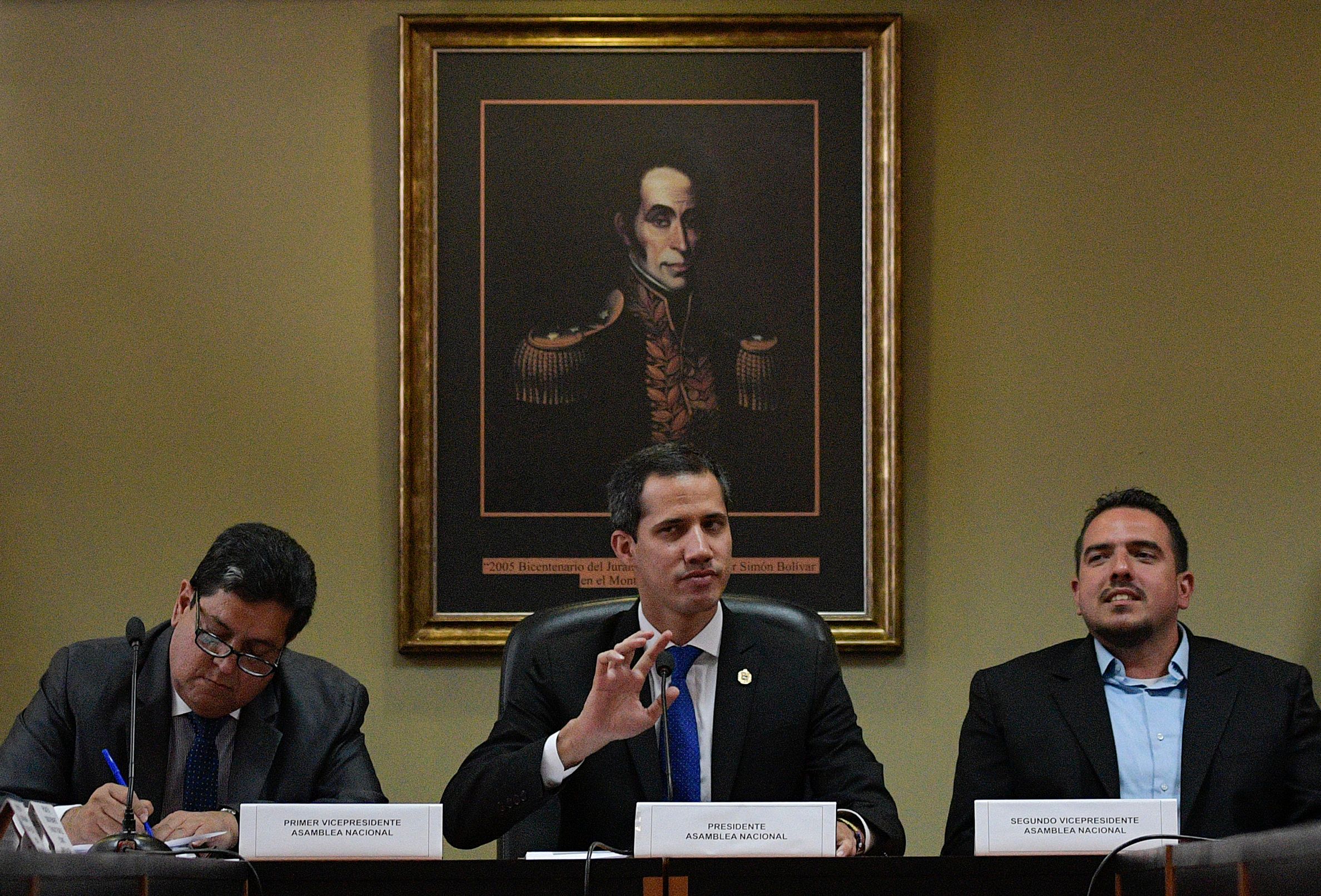 Juan Guaidó, autoproclamado presidente de Venezuela, se pronunció por la detención. (Foto Prensa Libre: AFP)