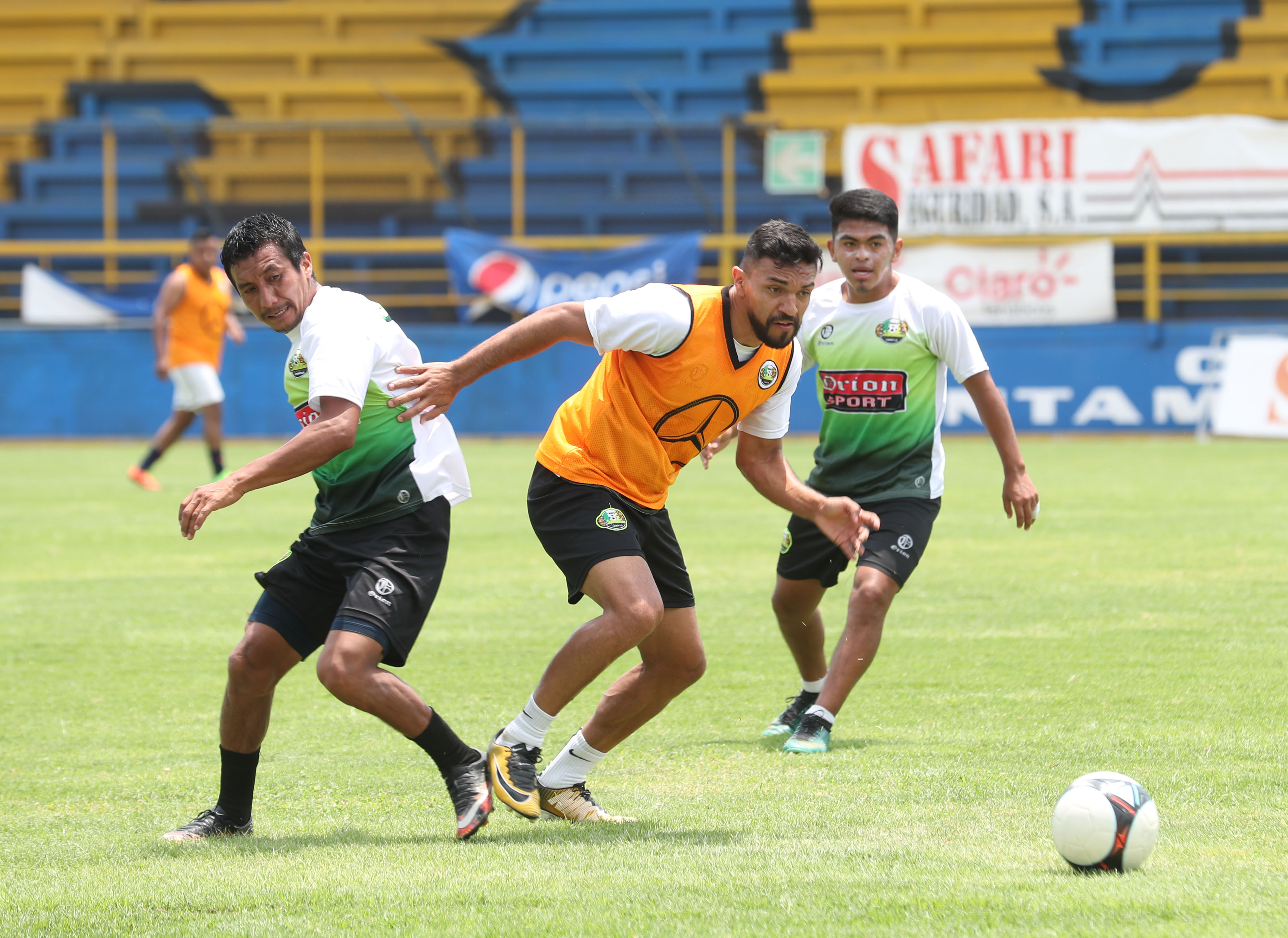 Chiantla entrenó este martes 9 de abril del 2019 en el estadio Del Ejército, para preparar el juego contra Comunicaciones, de la fecha 14 del Clausura 2019 (Foto Prensa Libre: Edwin Fajardo)
