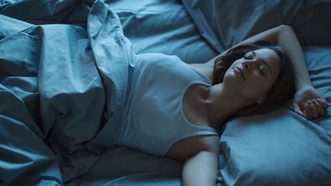 Dormir influye, entre otras cosas, en la esperanza de vida, según los científicos. (Foto Prensa Libre: Getty Images)