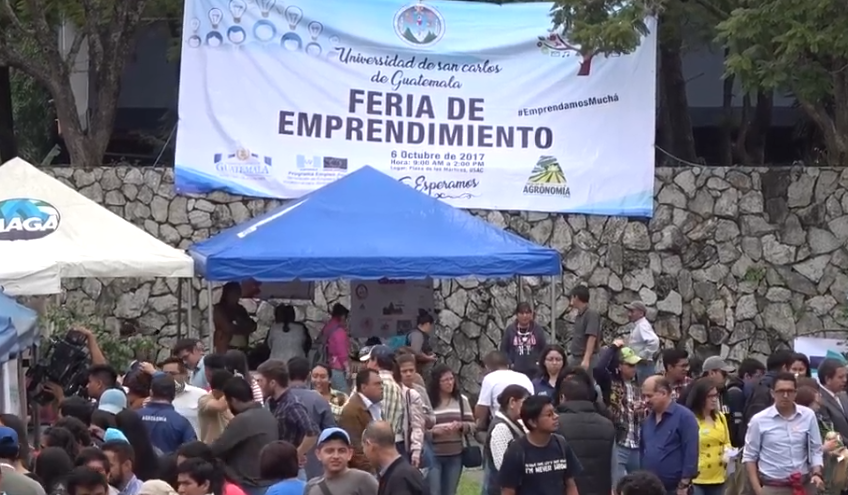 En la Usac se han llevado a cabo otras ferias de emprendimiento. (Foto Prensa Libre: Toma de video de la Usac). 