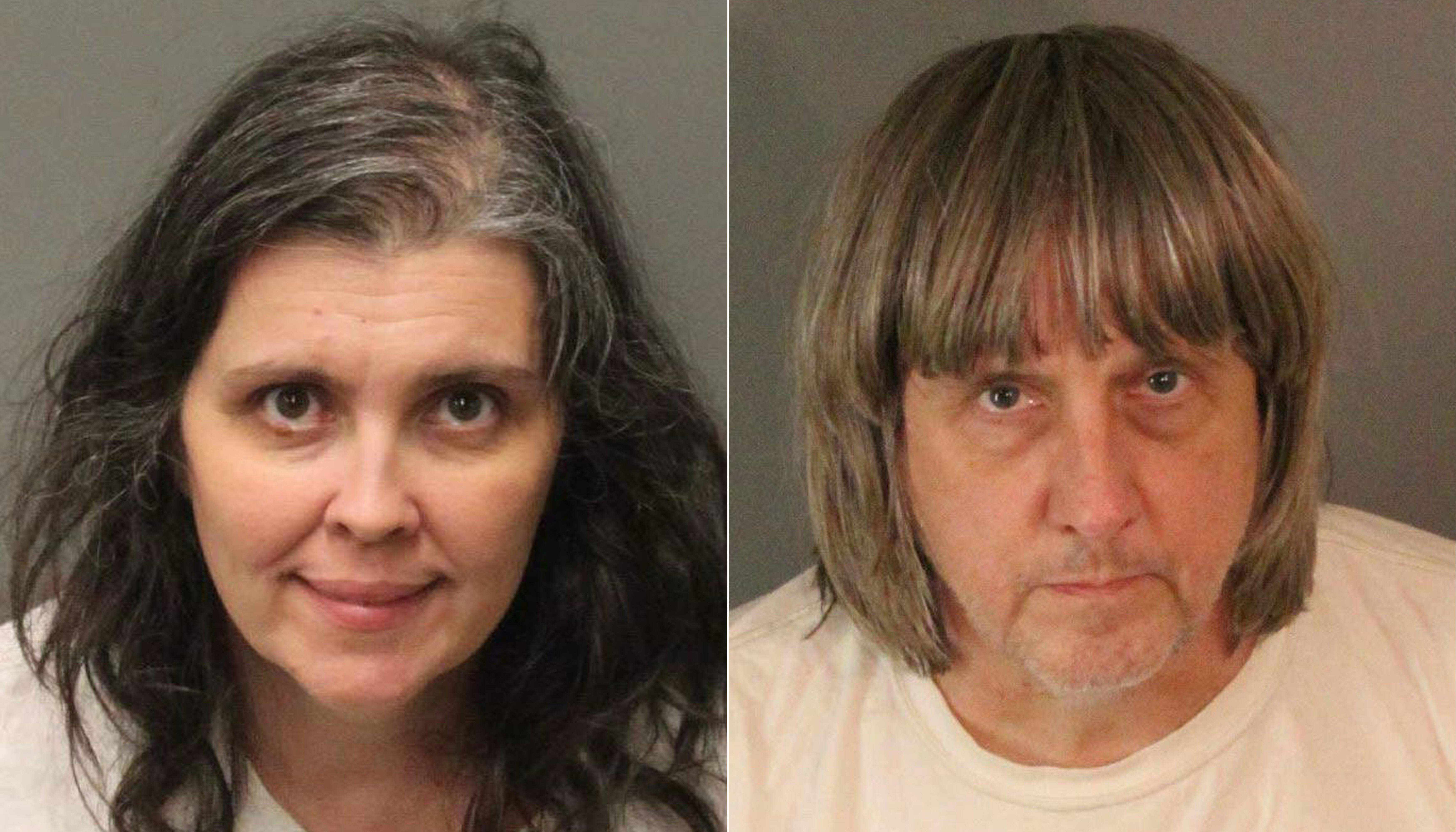 La pareja de California fue encarcelada por al menos 25 años el viernes 19 de abril de 2019 luego de haber encarcelado y torturado a 12 de sus 13 hijos en un caso espeluznante de la "Casa de los Horrores" que conmocionó al mundo. (Foto Prensa Libre: AFP)