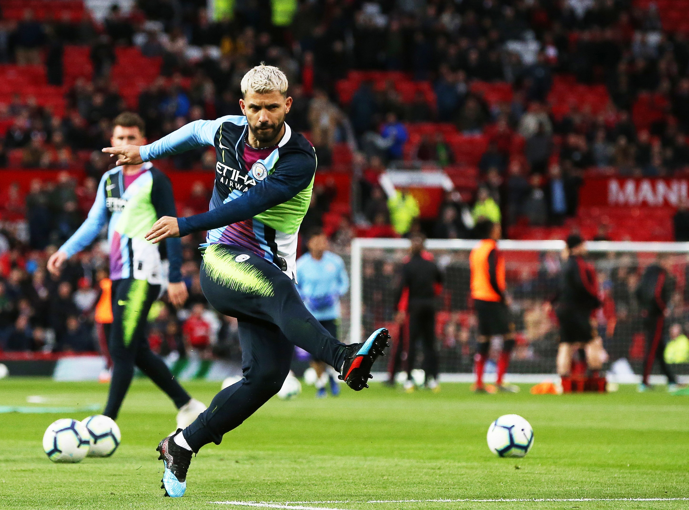 Sergio Agüero del Manchester City, está en el once de la Premier. (Foto Prensa Libre: EFE) 