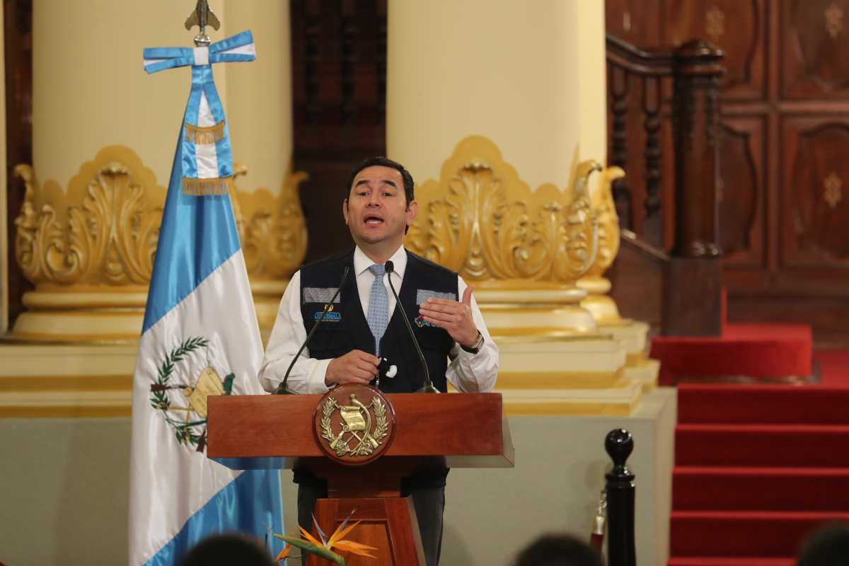 Presidente Jimmy Morales reprueba evaluación, revela Encuesta Libre