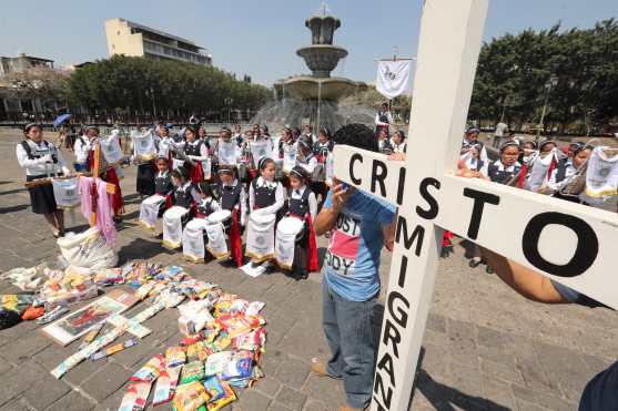Hoy participaron católicos de organizaciones civiles y humanitarias.