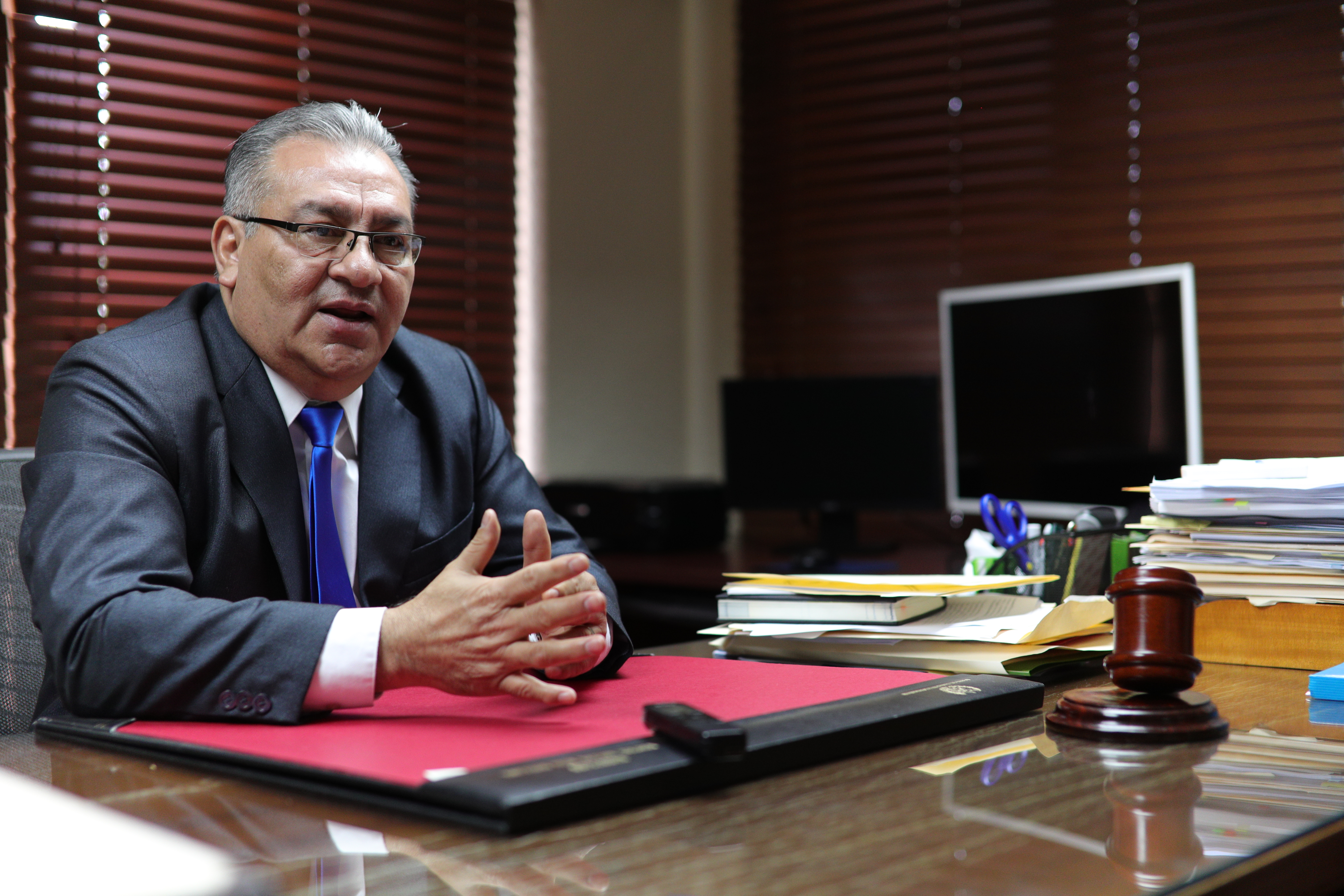 Bonerge Mejía asumió la presidencia de la Corte de Constitucionalidad. (Foto Prensa Libre: Carlos Hernández Ovalle)