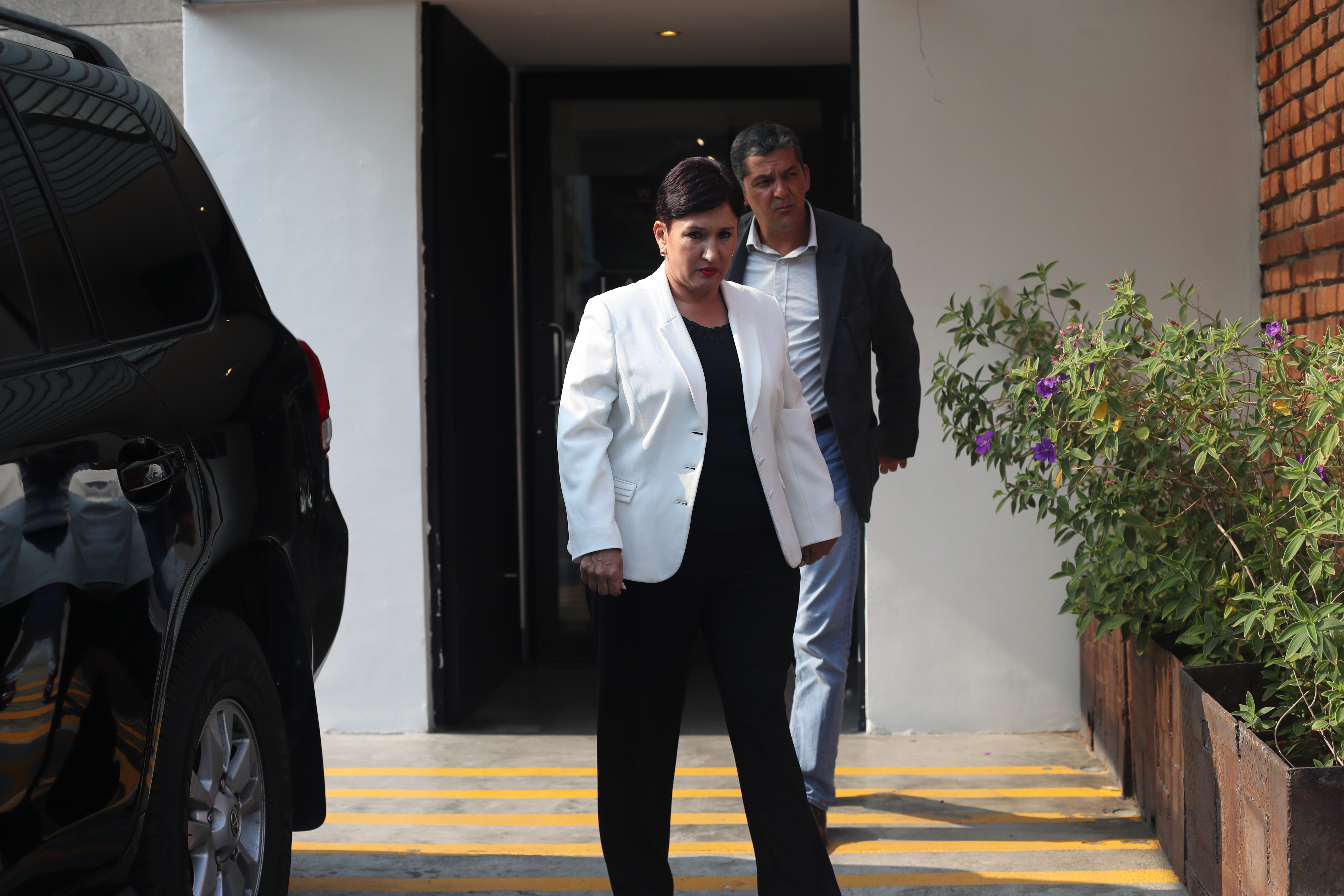 Thelma Aldana, candidata presidencial proclamada por el Movimiento Semilla, y José Carlos Marroquín, miembro de su equipo de campaña. (Foto Prensa Libre: Hemeroteca PL)
