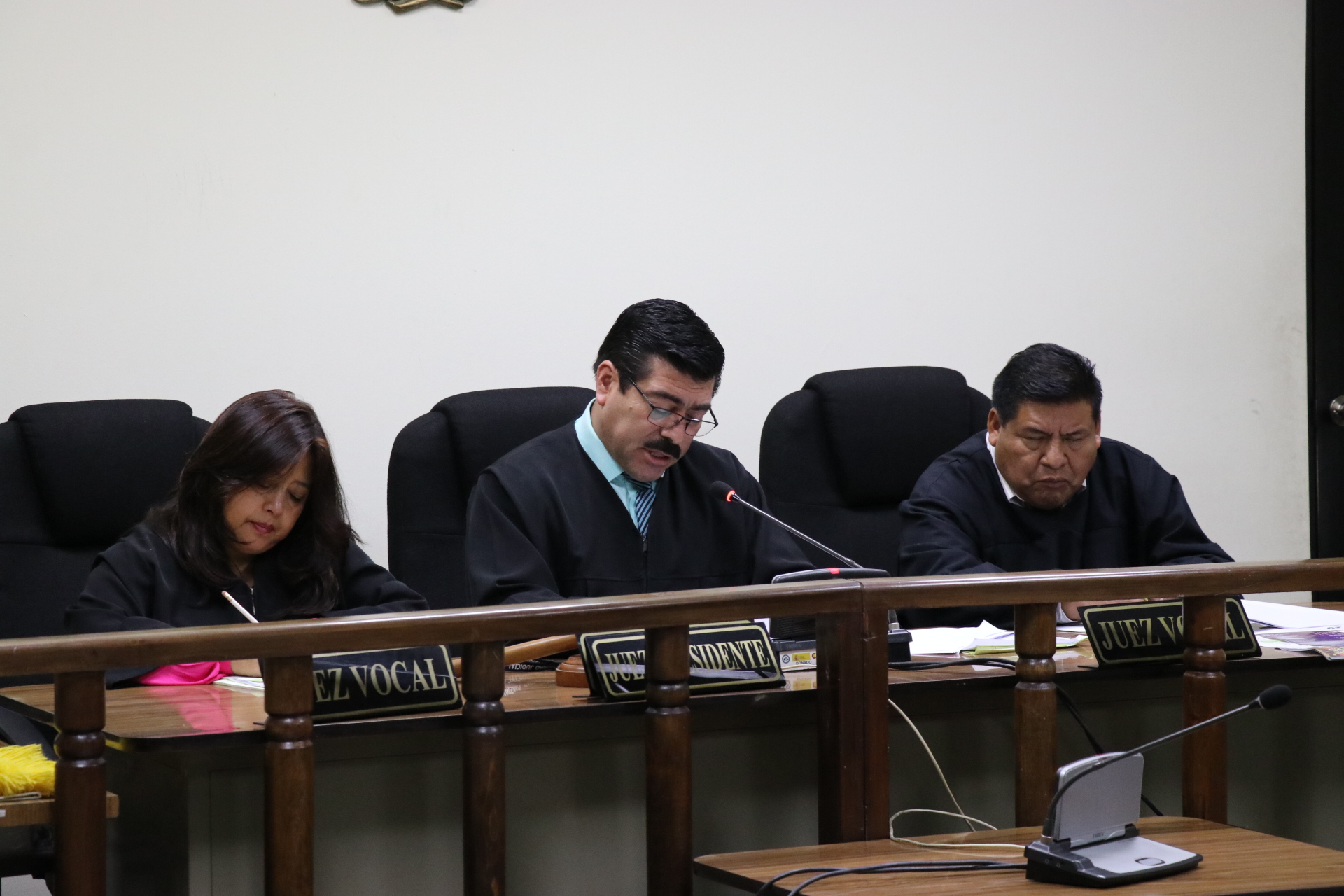 Tribunal de Sentencia de Santa Cruz del Quiché condena a 41 años y ocho meses a tres hombres, por haber matado a pastor evangélico (Foto Prensa Libre: Héctor Cordero).