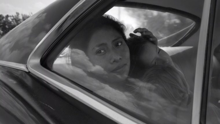 Yalitza Aparicio hizo su debut en la pantalla grande como protagoniza de la cinta "Roma", de Alfonso Cuarón. (Foto Prensa Libre: Netflix)