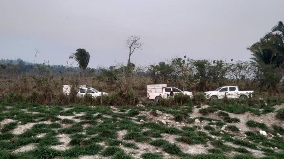 Lugar donde fueron hallados los cadáveres de las tres mujeres en El Chal, Petén. (Foto Prensa Libre: Dony Stewart).