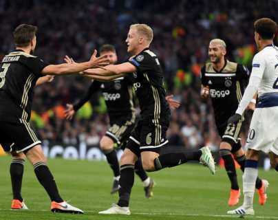 Ajax vence al Tottenham en Londres y se acerca a la final de Champions