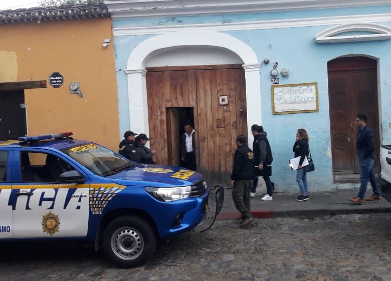 Uno de los allanamientos que llevó a cabo la Policía Nacional Civil y el Ministerio Público. (Foto: PNC)