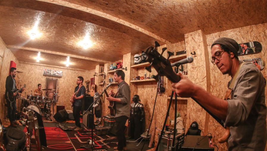 La banda guatemalteca Casa de Kello promociona "Madrid", el primer sencillo de su segundo material discográfico. (Foto Prensa Libre: Keneth Cruz)