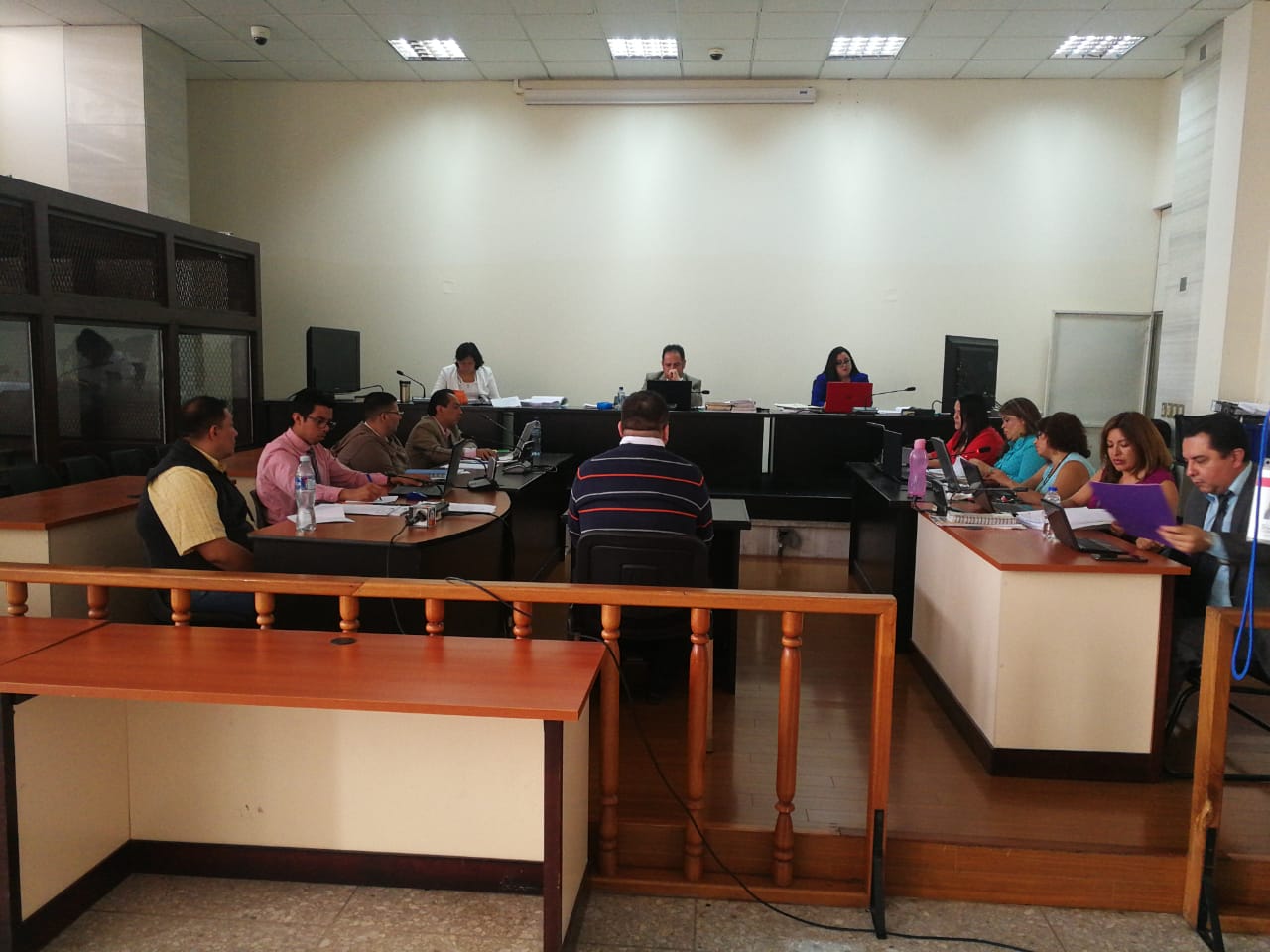 Édgar Estuardo Rafael Ovalle, técnico en auditoría de la Superintendencia de Administración Tributaria (SAT), declaró como perito en el juicio del caso Gasofa. (Foto Prensa Libre: Juan Diego González)