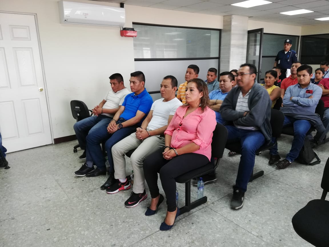 Los siete agentes de la Policía Nacional Civil fueron detenidos el 16 de abril del 2019. (Foto Prensa Libre: Kenneth Monzón)