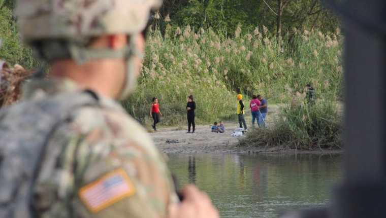 Autoridades advierten sobre el peligro de cruzar el Río Grande o Bravo. (Foto: AFP)