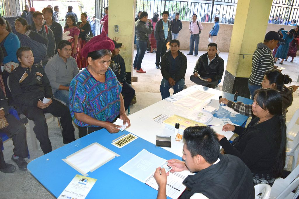 Cerca de ocho millones de guatemaltecos acudirán a las urnas el 16 de junio. (Foto Prensa Libre: Hemeroteca PL)