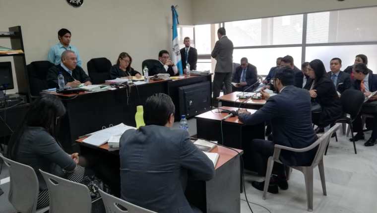 La fiscal Cynthia Monterroso renunció a la declaración de cuatro exinvestigadores de la Cicig en el juicio del caso Botín en el Registro de la Propiedad. (Foto Prensa Libre: Kenneth Monzón)