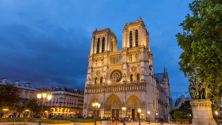 La hermosa catedral fue construida a partir de 1163. (Foto Prensa Libre: Servicios)
