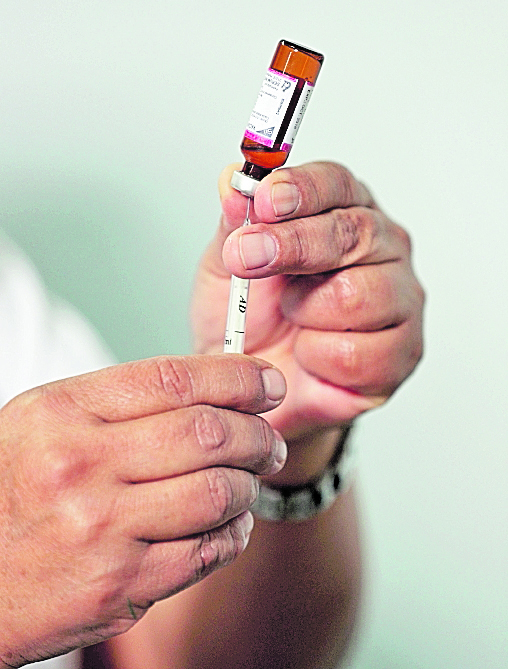 Entre septiembre y octubre se realizará en el país una campaña masiva de vacunación para inmunizar a 2.4 millones de niños contra el sarampión. (Foto Prensa Libre)