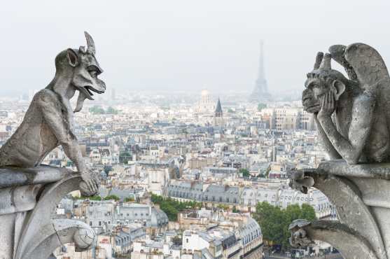 Las gárgolas siempre vigilantes son un ícono de la cultura francesa. Foto Prensa Libre: Shutterstock