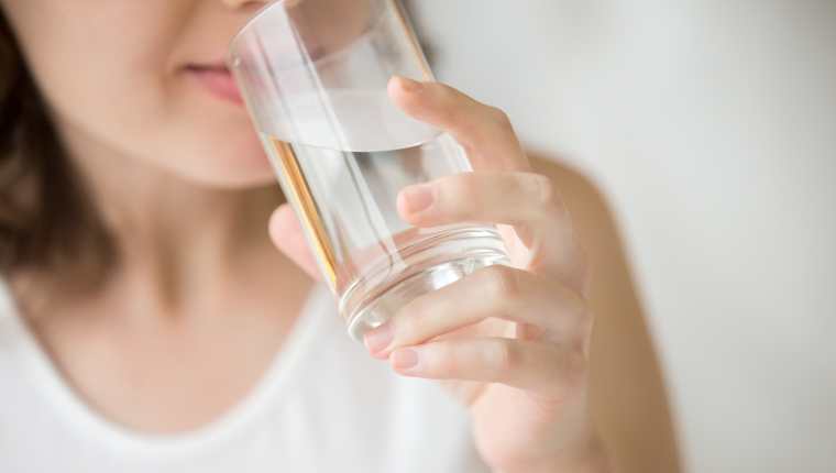 Mantenerse hidratado permite una mejor salud y función de todo el organismo. (Foto Prensa Libre: Servicios)