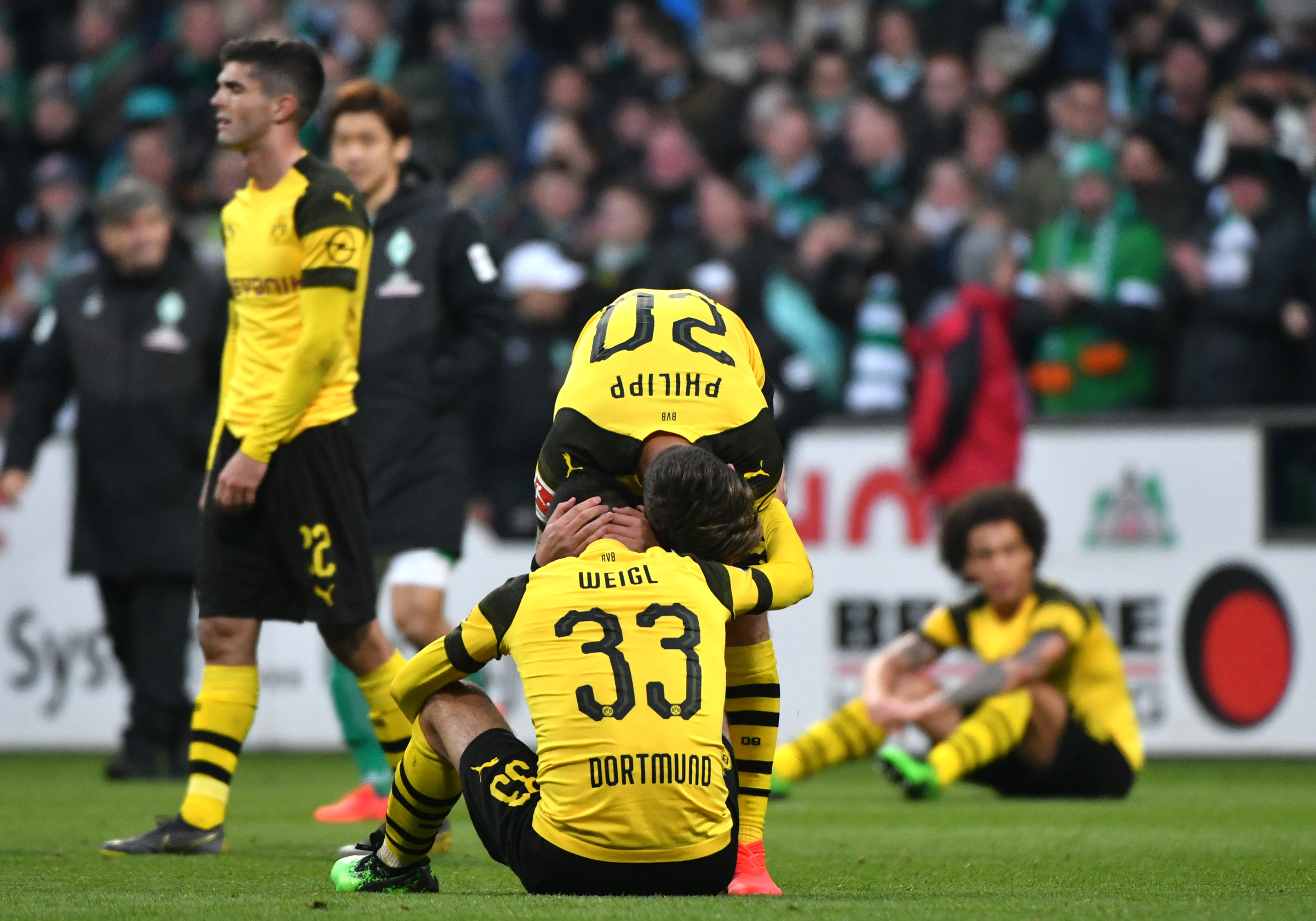El Borussia Dortmund le ha dicho adiós al sueño del título de la Bundesliga. (Foto Prensa Libre: AFP)