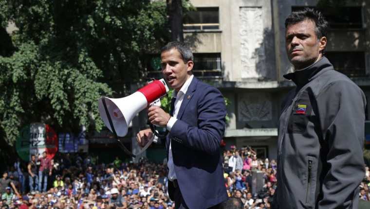 Guaidó y Leopoldo López sorprendieron a los venezolanos con su llamado a movilización del martes.