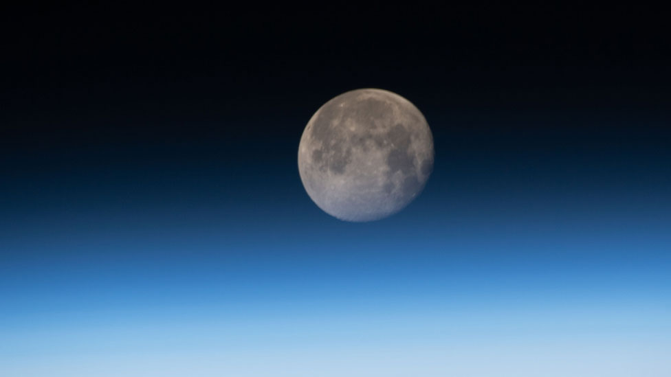 Los terremotos lunares siguen teniendo lugar a media que nuestro satélite se achica y se enfría, según la Nasa. (Foto Prensa Libre: NASA)