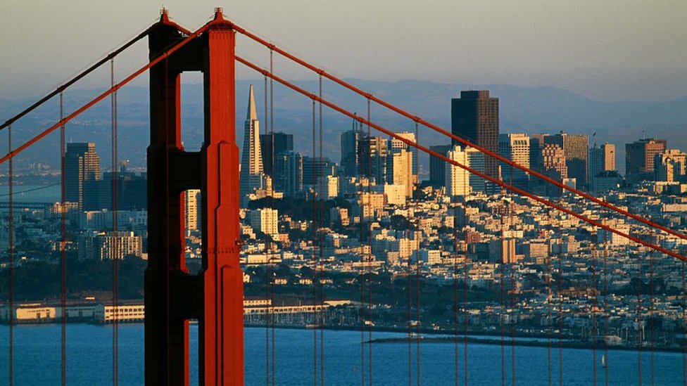 El salario promedio más alto del mundo se paga en San Francisco, California.