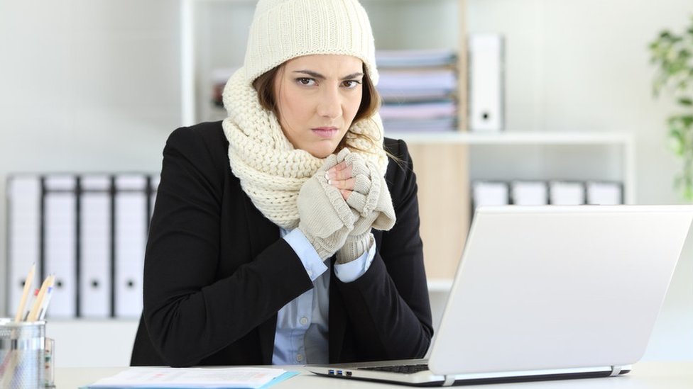 ¿Frío en la oficina? Esto también puede afectar tu productividad.